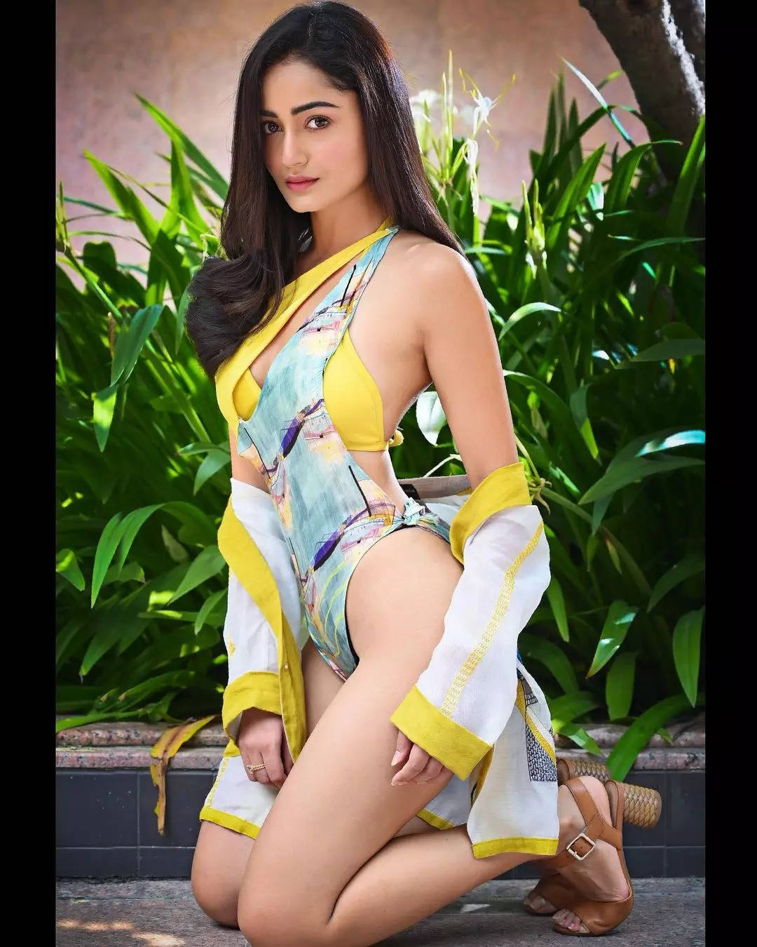 Tridha Choudhury hot photos: The Aashram actress takes the internet by  storm with her bold and glamorous looks