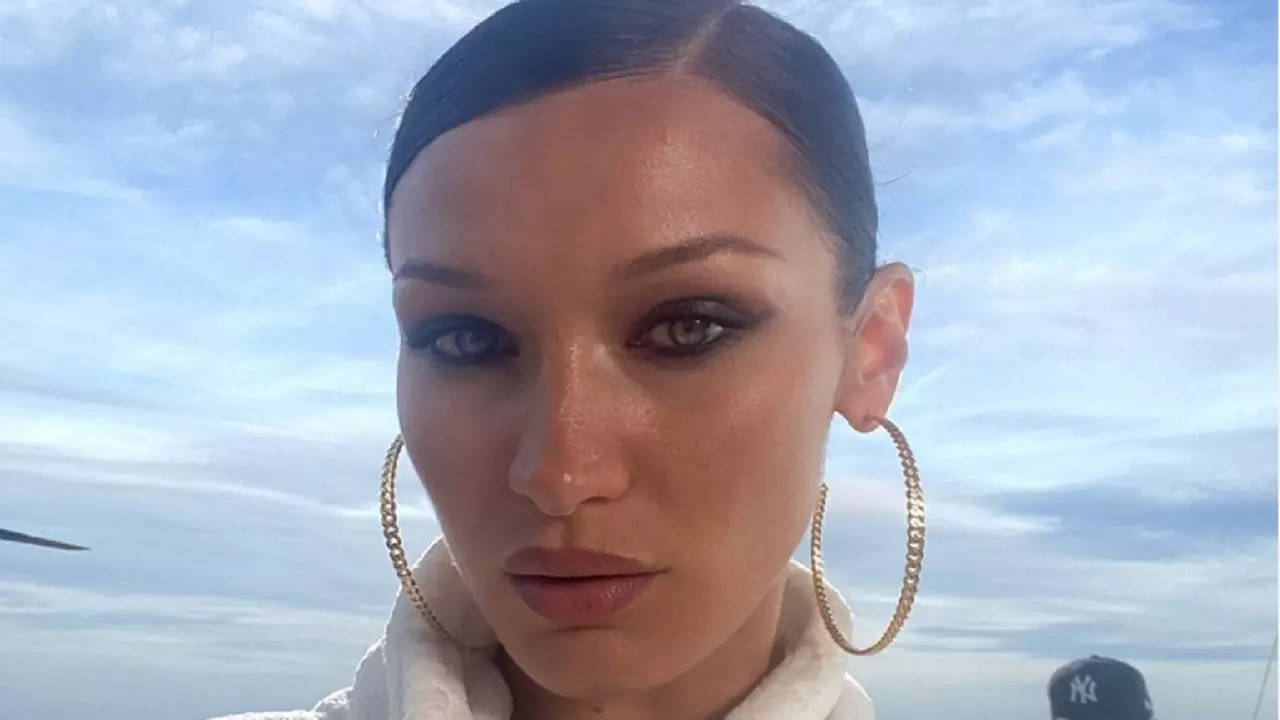 Try this super easy Bella Hadid salad to tone your tummy