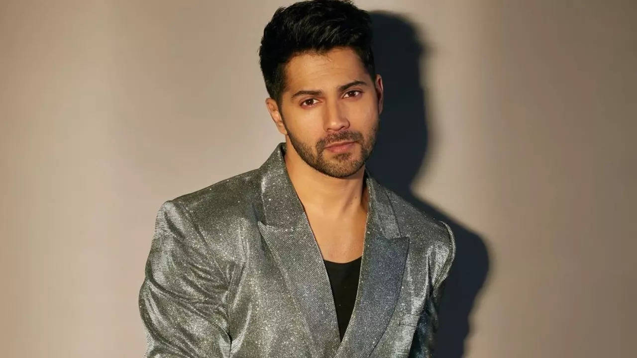 Varun Dhawan's female fan alleges she, her mother are victims of domestic  abuse; actor promises to help - SEE POST