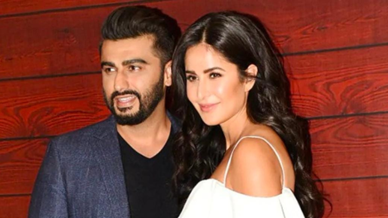 Arjun makes fun of Katrina, says 'yearly dose of mangoes' is pending ...