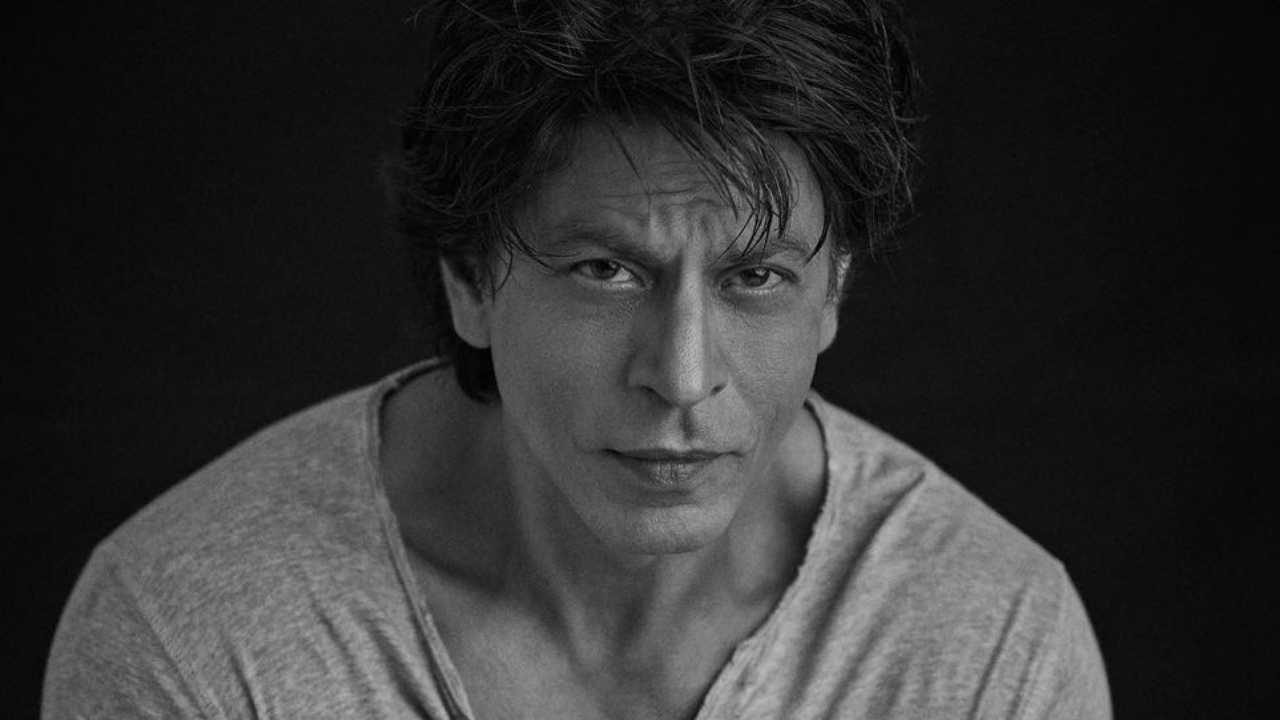 Shah Rukh Khans Intense Gaze In Latest Photo Will Make You Melt Full Pic Inside 