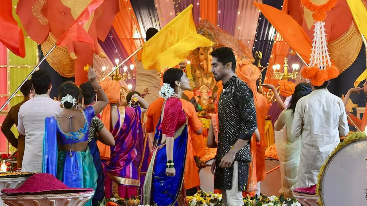 Yeh Rishta Kya Kehlata Hai written updates Sept 15 Akshara Abhimanyu get emotional as they meet after one year