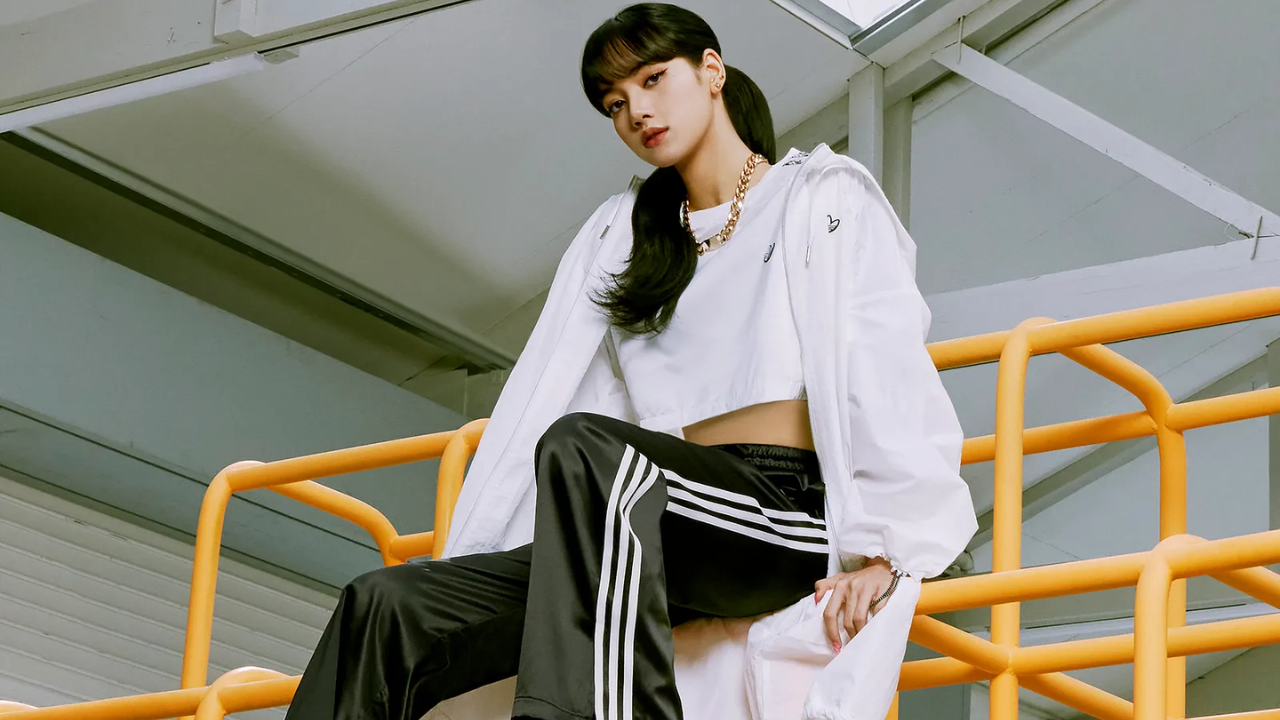 Blackpink's Lisa keeps it casual with an ensemble worth Rs. 72,000 in Shut  Down's dance practice