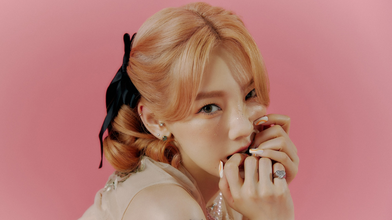 Taeyeon Kpop Snsd Purple Pink Girl iPhone 7 wallpaper iPhone7wallpapersco