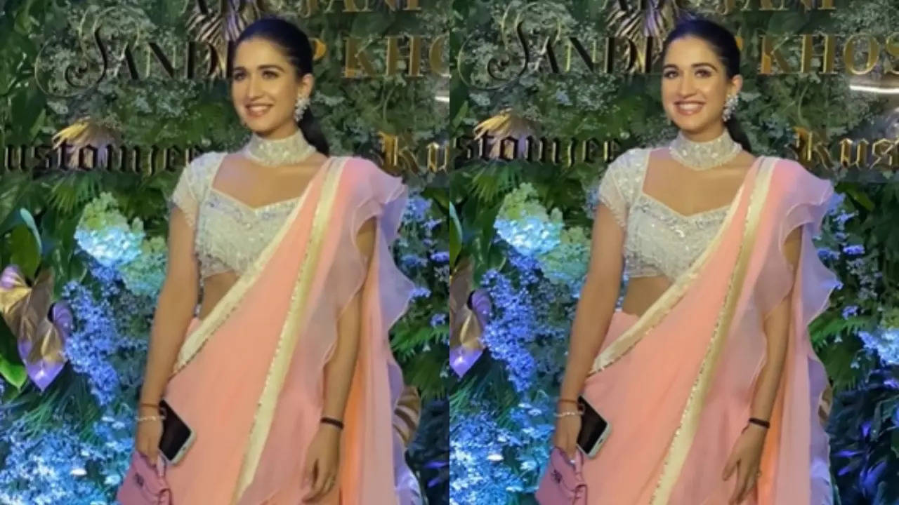 Radhika Merchant is a sight to behold in pink saree with sequined