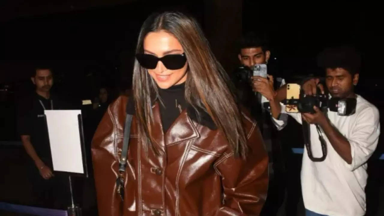 Deepika Padukone sports leather jacket, debuts new hair colour in airport  look. Netizens have OPINIONS