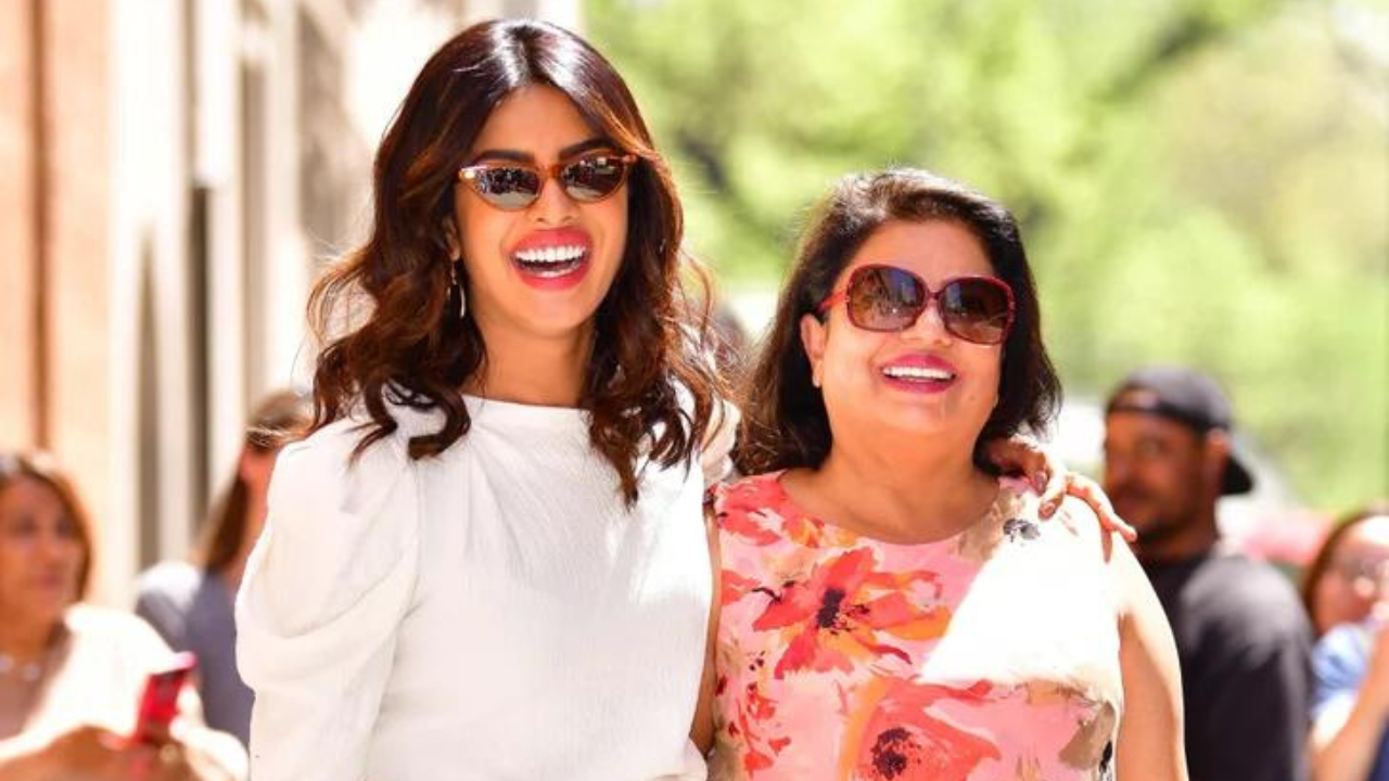 When Priyanka Chopra’s Mother Madhu Revealed How She Boost Her Confidence For Miss India Pageant Day Tum Apne Aap Ko Chavvani Manogi… (credits: Twitter-Fan page)