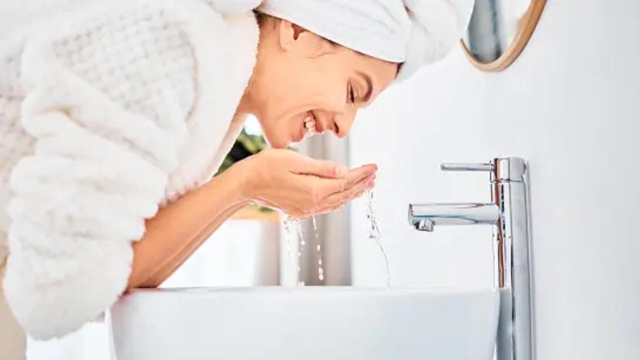 3 Homemade Face Washes Will Give You Brighter, Clearer Skin