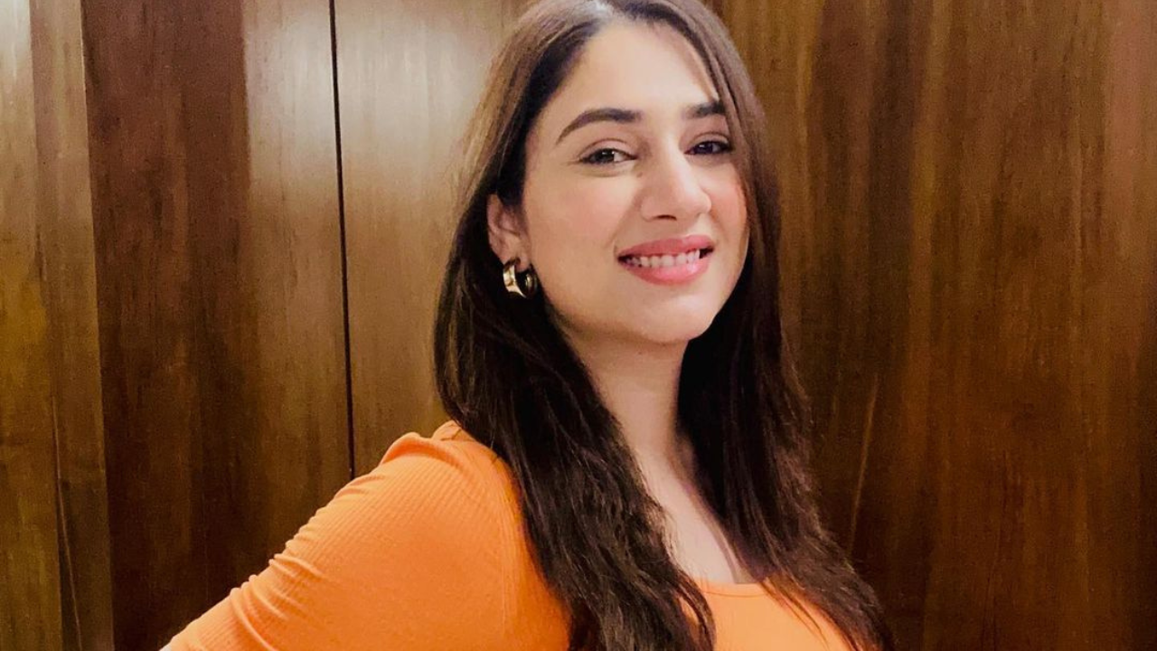 Disha Parmar Confidently Flaunts Baby Bump In New Pic. Brownie Points ...