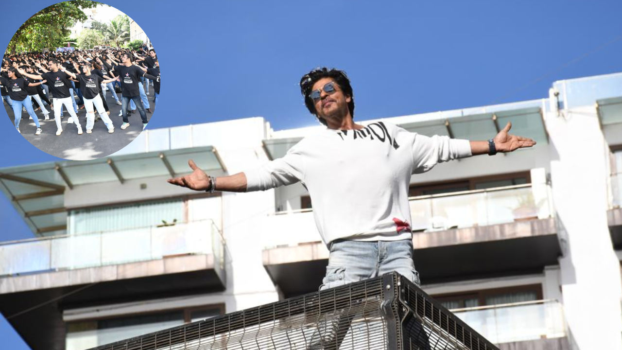 Shah Rukh Khan does his signature pose as Burj Khalifa lights up with  'Pathaan' trailer