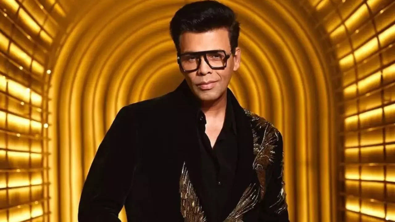 Karan: Karan Johar's Reaction To Internet User Asking If He's Gay On ...