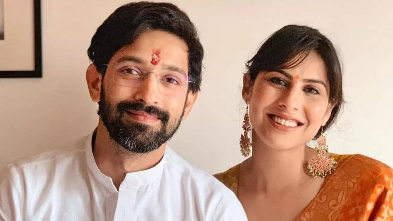 Mirzapur Actor Vikrant Massey, Wife Sheetal Thakur Expecting FIRST Baby After 1 Year Of Marriage