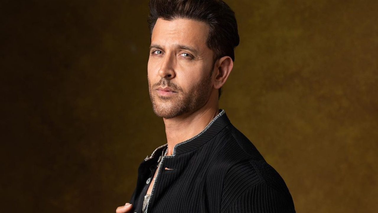 Hrithik Roshan Wishes 'Shakti Aur Sahas' Like Maa Durga To Fans On  Navratri. WATCH | Exclusive, Celebrity News | Zoom TV