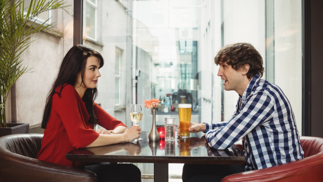 An Expert Shares Three Important Questions Men Should Ask Women On Their First Date