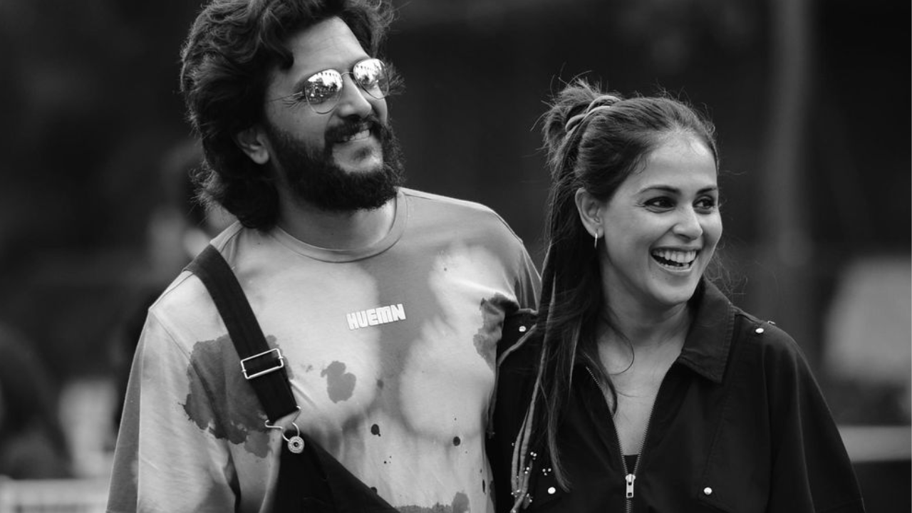 Genelia D'Souza Pens Sweetest Birthday Note For 'The Greatest Man' Riteish On Birthday, See His Reaction