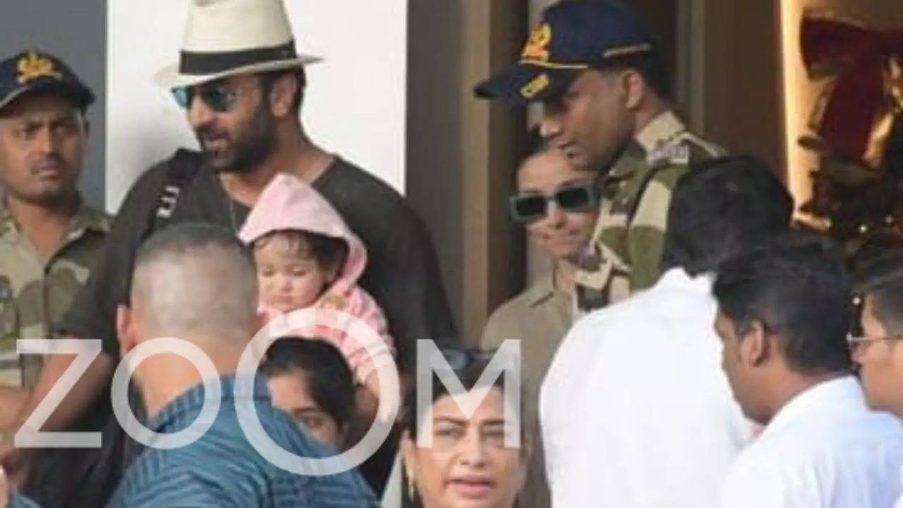 Ranbir Kapoor, Alia Bhatt SPOTTED With Little Raha As They Return To Bay After New Year Vacay - PICS