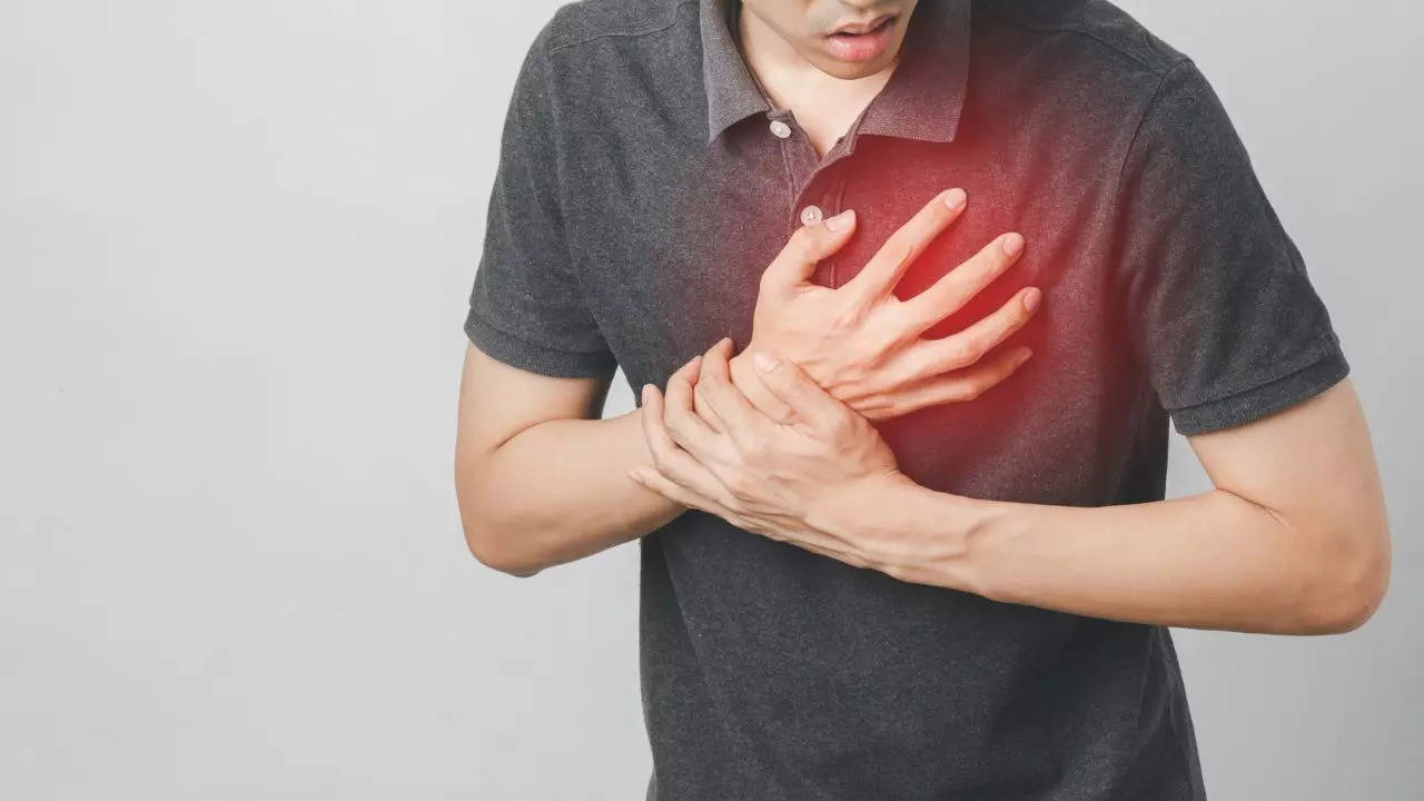 Heart Disease: From Cold Hands And Feet To Slow Healing; Check The ...