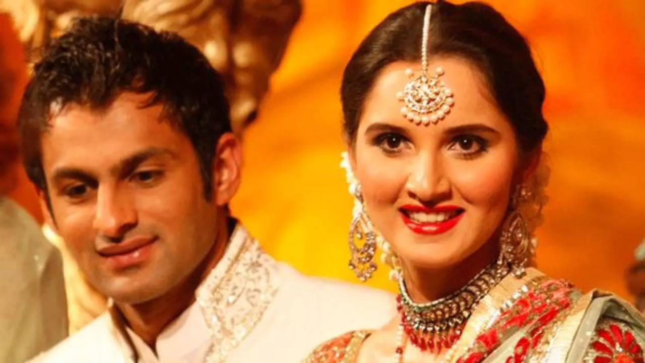 Sania Mirza's Dad CONFIRMS Divorce Of Tennis Star With Shoaib Malik As ...