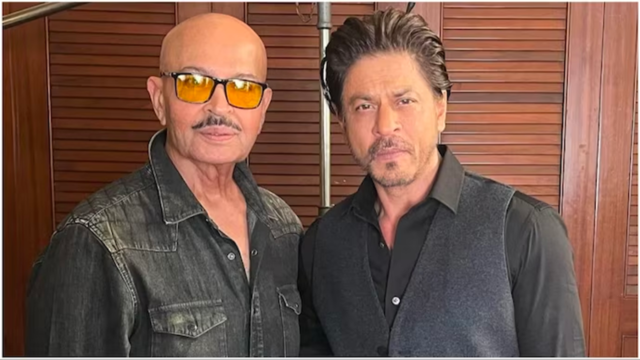 Shah Rukh Khan Shoots For The Roshans Documentary,  Rakesh Roshan Thanks Him With PIC