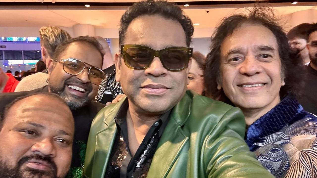 AR Rahman, Shankar Mahadevan And Zakir Hussain Pose For Rare Selfie ...