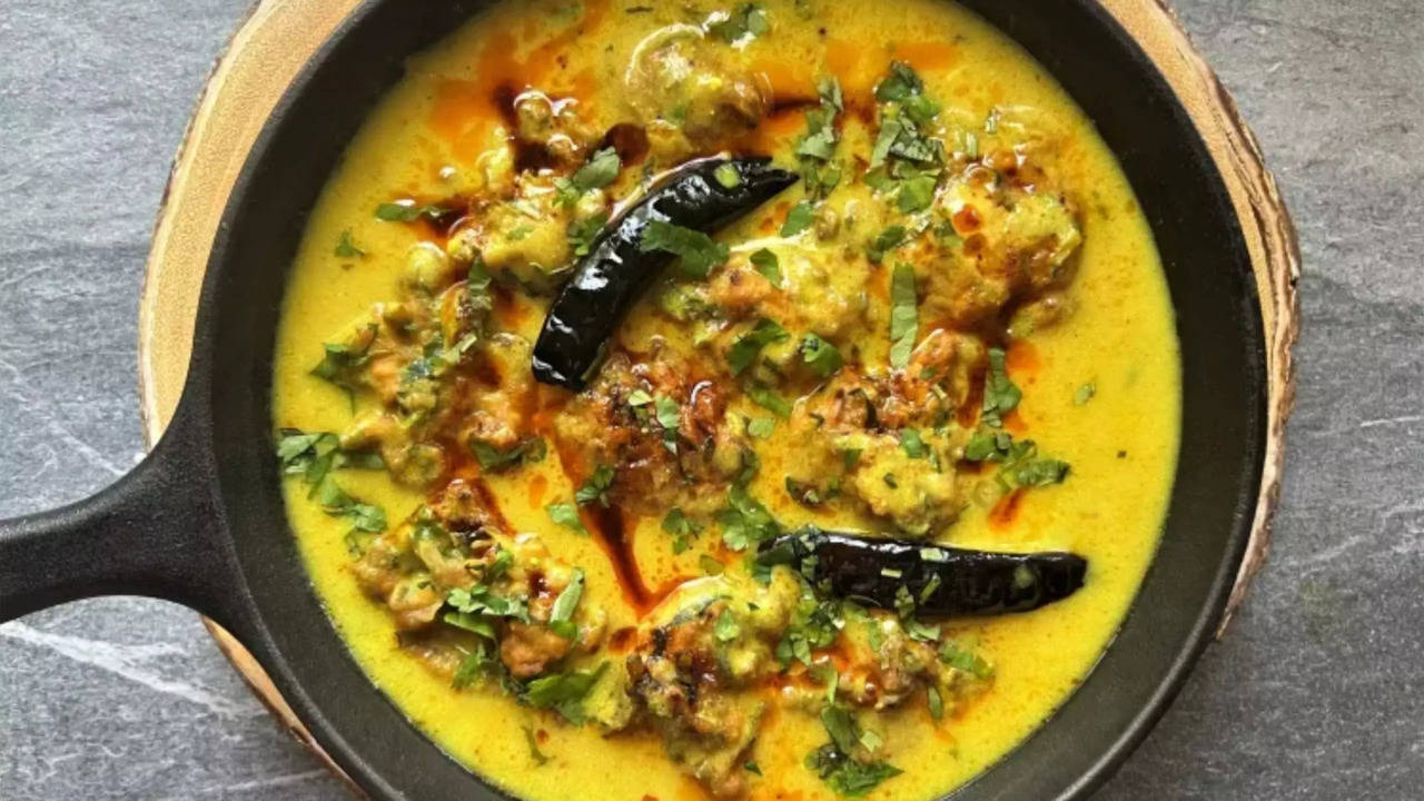 Punjabi Kadhi Pakora