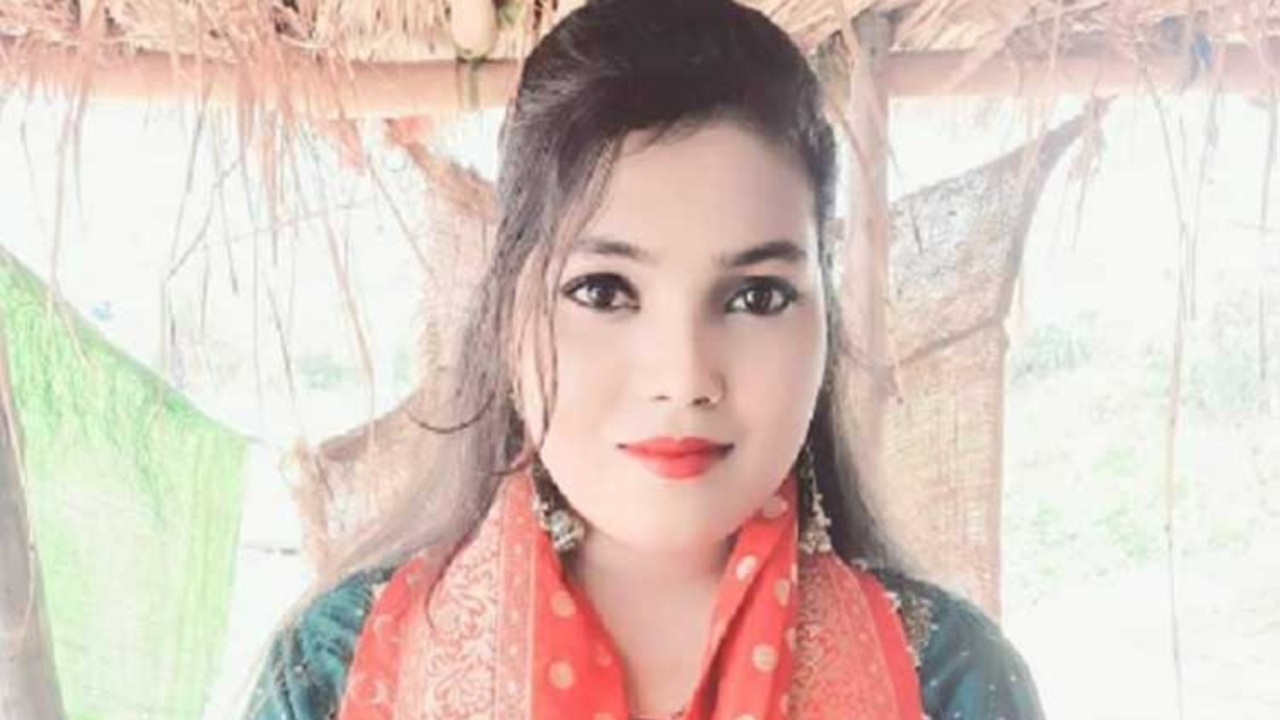 Folk Singer Aanchal Patel Found Dead Under Suspicious Circumstances In ...