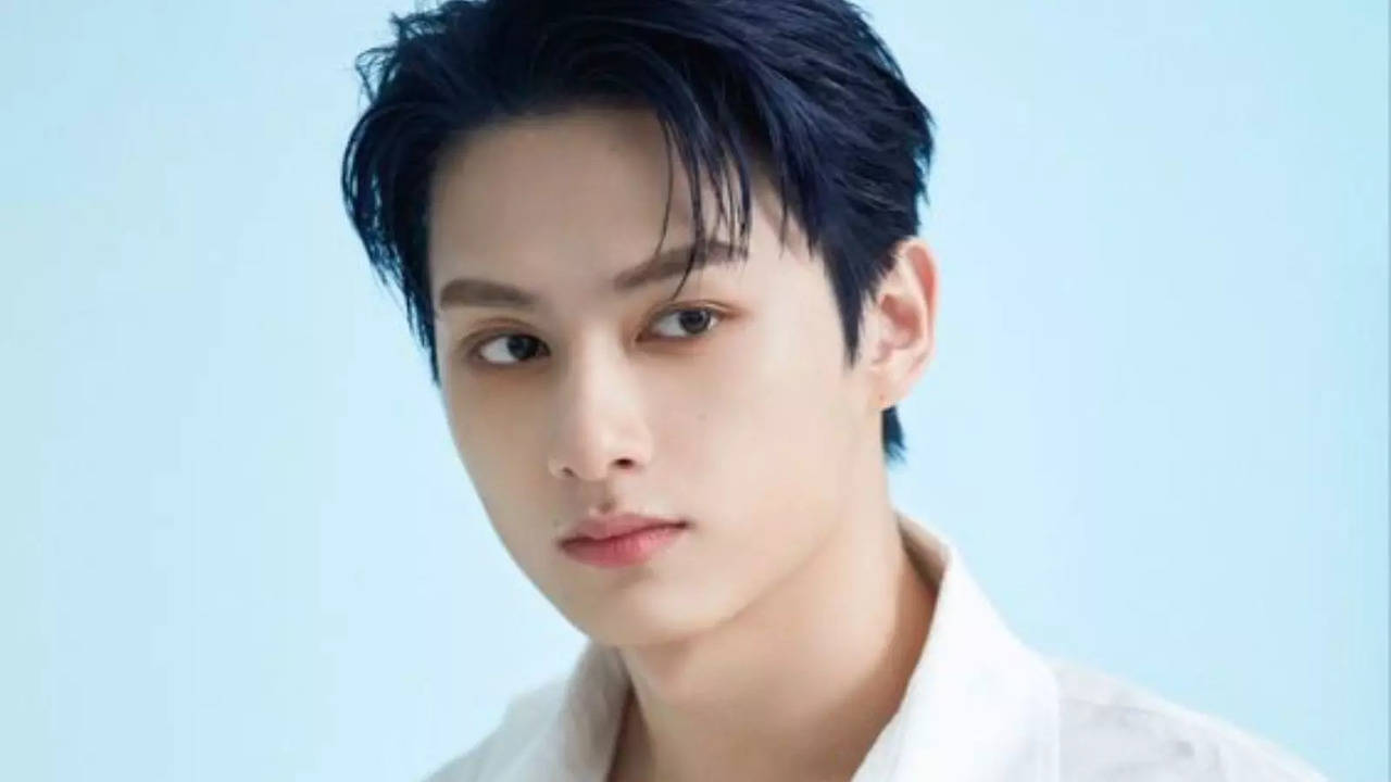 SEVENTEEN's Jun Mobbed At China Airport, Spark Discussions Of Idol Safety Among K-Pop Community