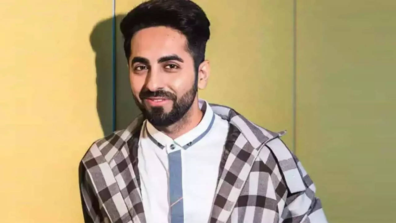 Ayushmann Khurrana को भारत के चुनाव आयोग ने यूथ आइकन के रूप में चुना, अभिनेता ने युवाओं से किया मतदान करने का आग्रह, बॉलीवुड न्यूज News | Zoom TV