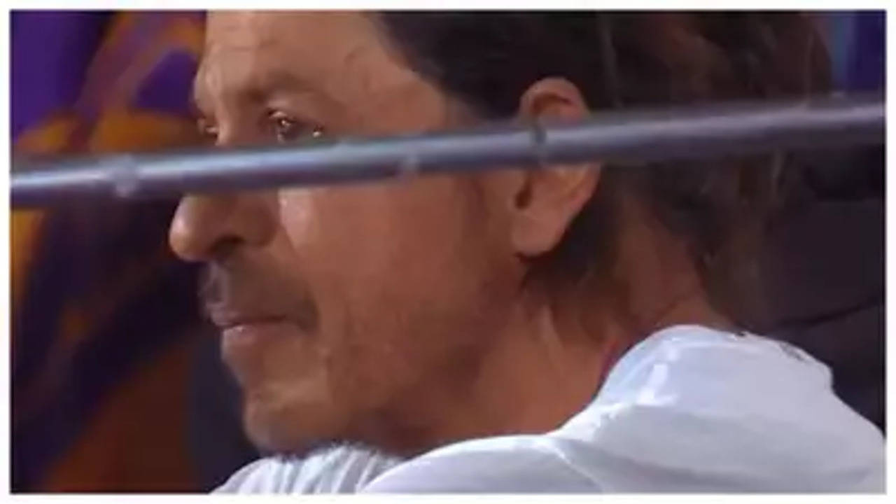 IPL 2024: Shah Rukh Khan Gets Emotional As KKR Lose To RR, Delivers Moving Speech To Boost Team Morale. WATCH