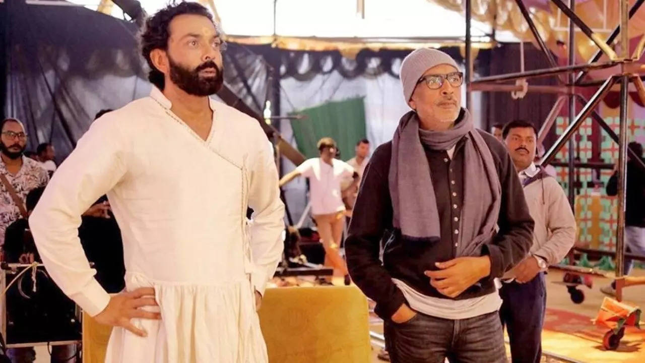 Bobby Deol and Prakash Jha on Ashram sets