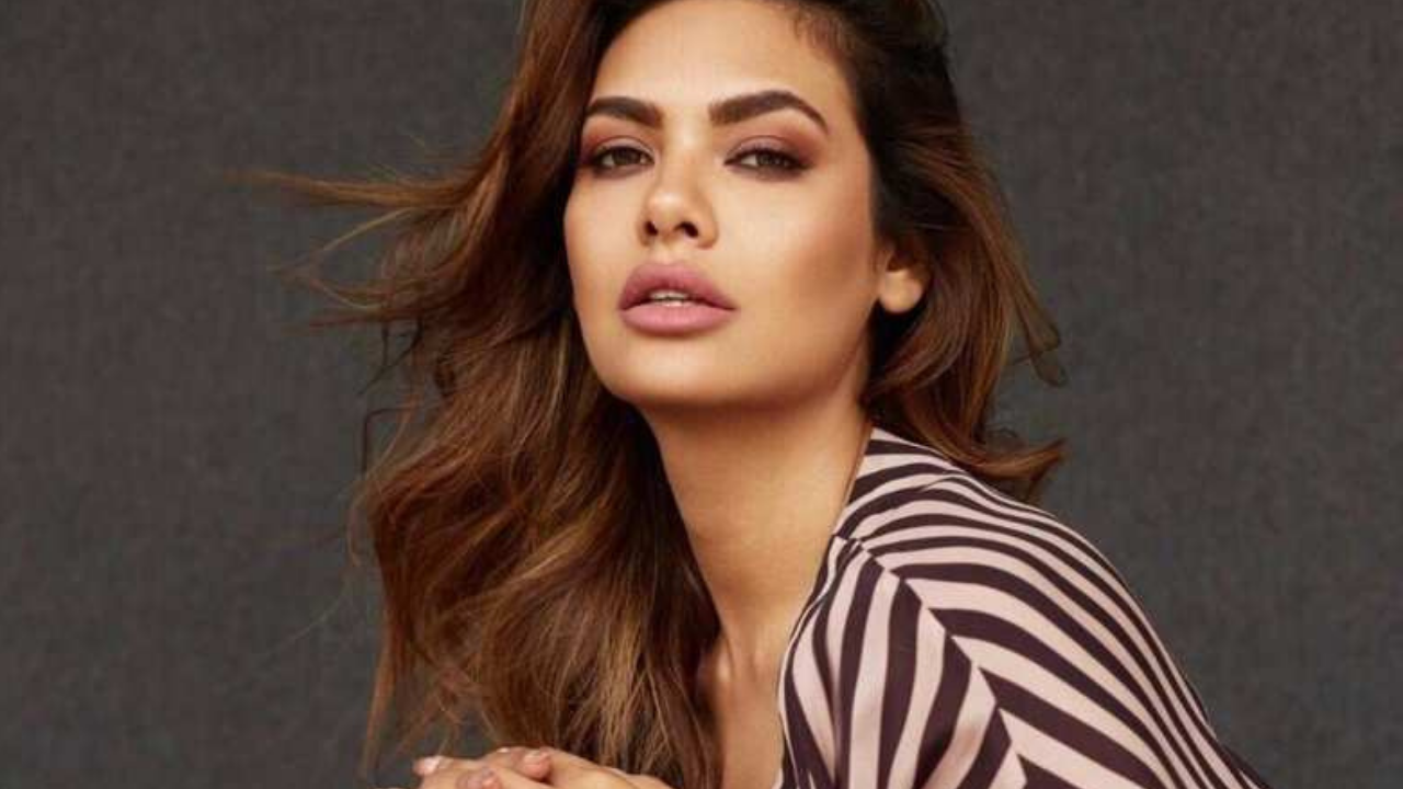 Actress Esha Gupta once abused a director on set; her reason proves why ...