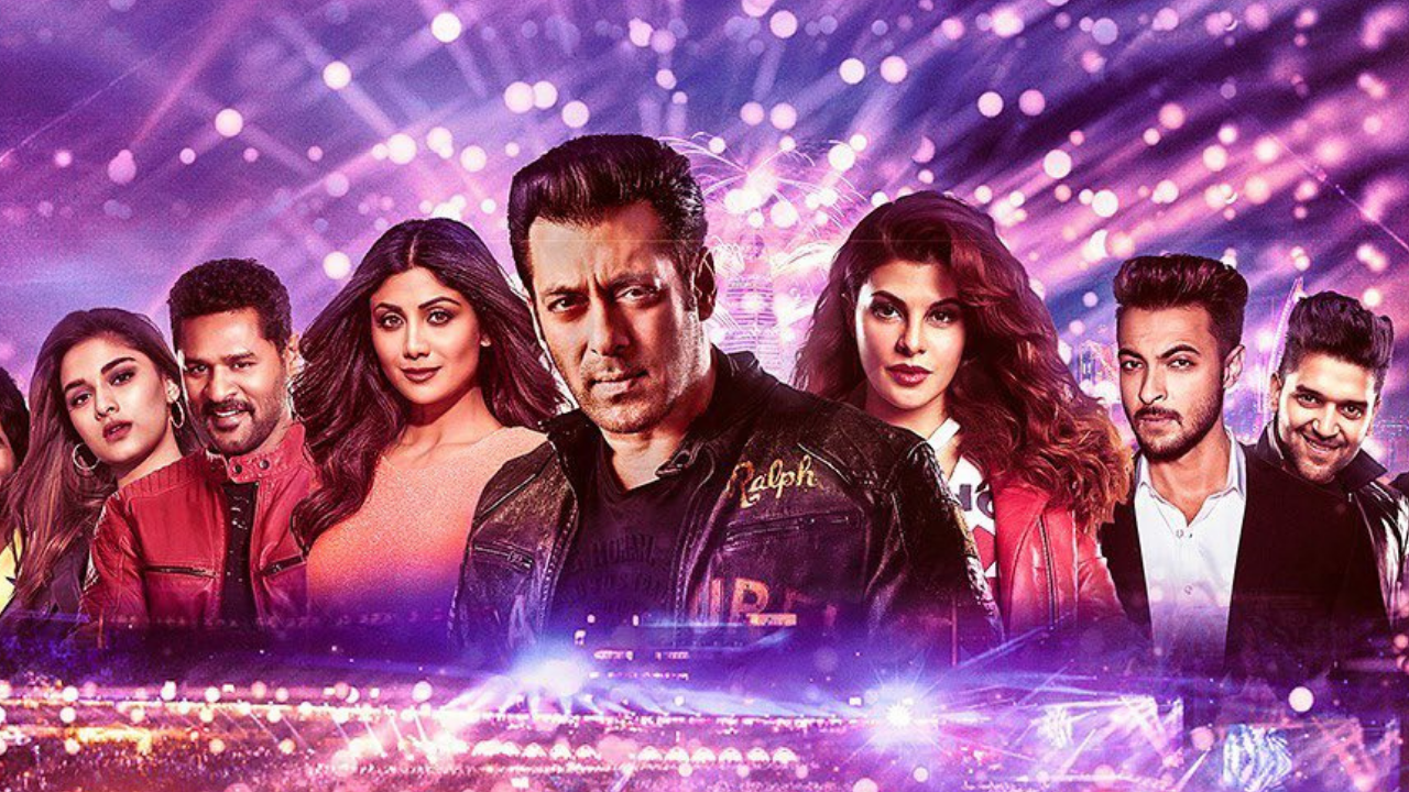 Salman Khan Leaves For Da Bangg Tour On Katrina Kaifs Wedding Day Netizens Say Guess He Is