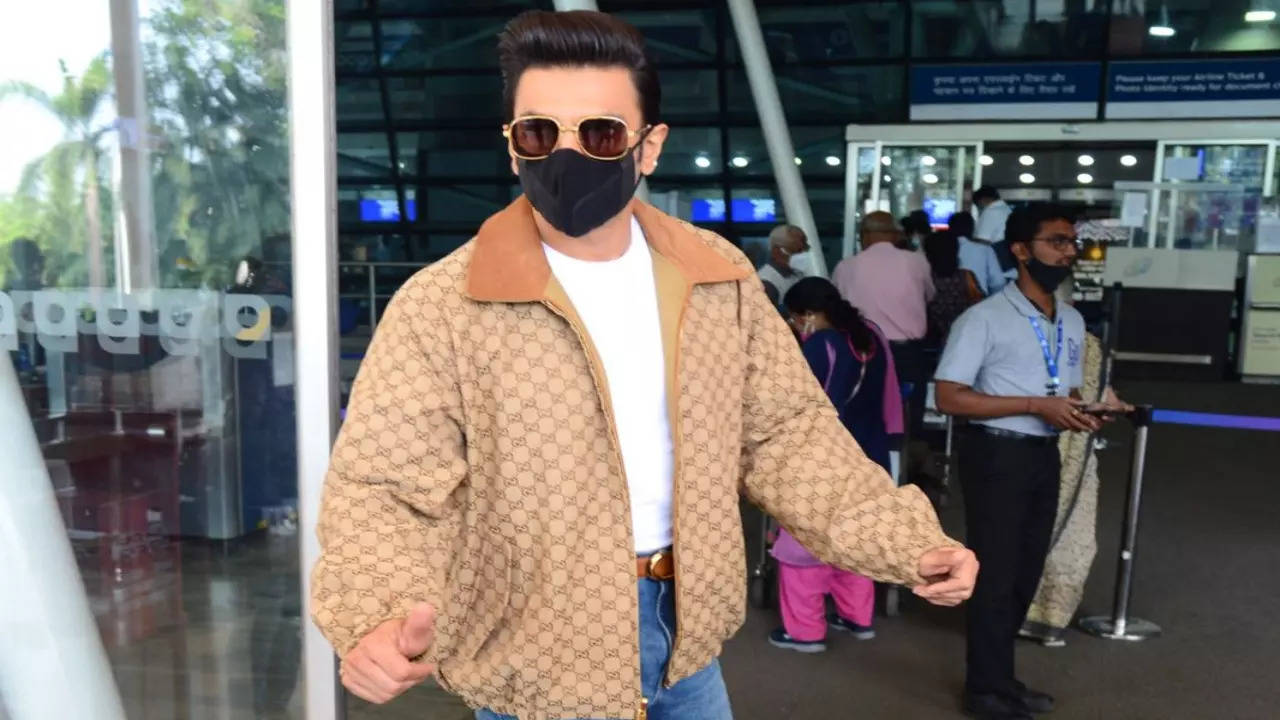 Photos: Ranveer Singh looked suave in a silver jacket at the airport