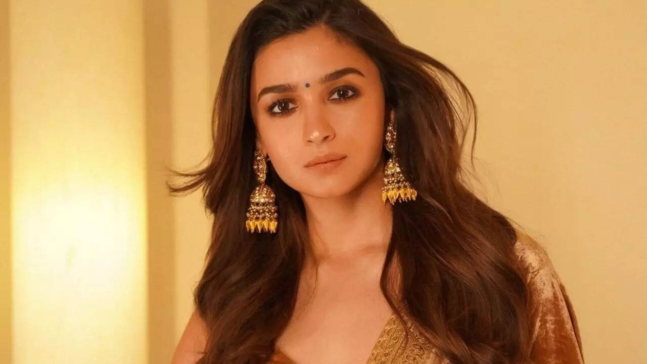 Biggest fashion trends introduced by celebs in 2021, Fashion News Zoom TV