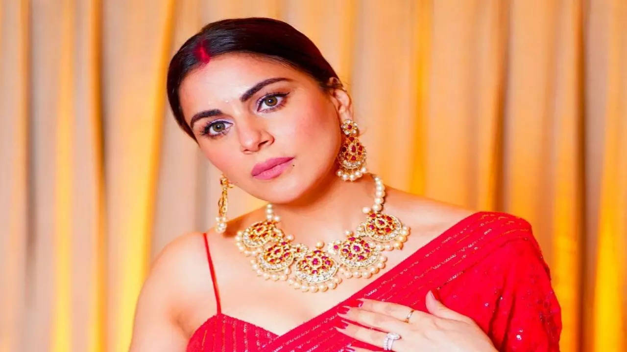 Top TV News: Shraddha Arya resumes work after recovering from COVID-19