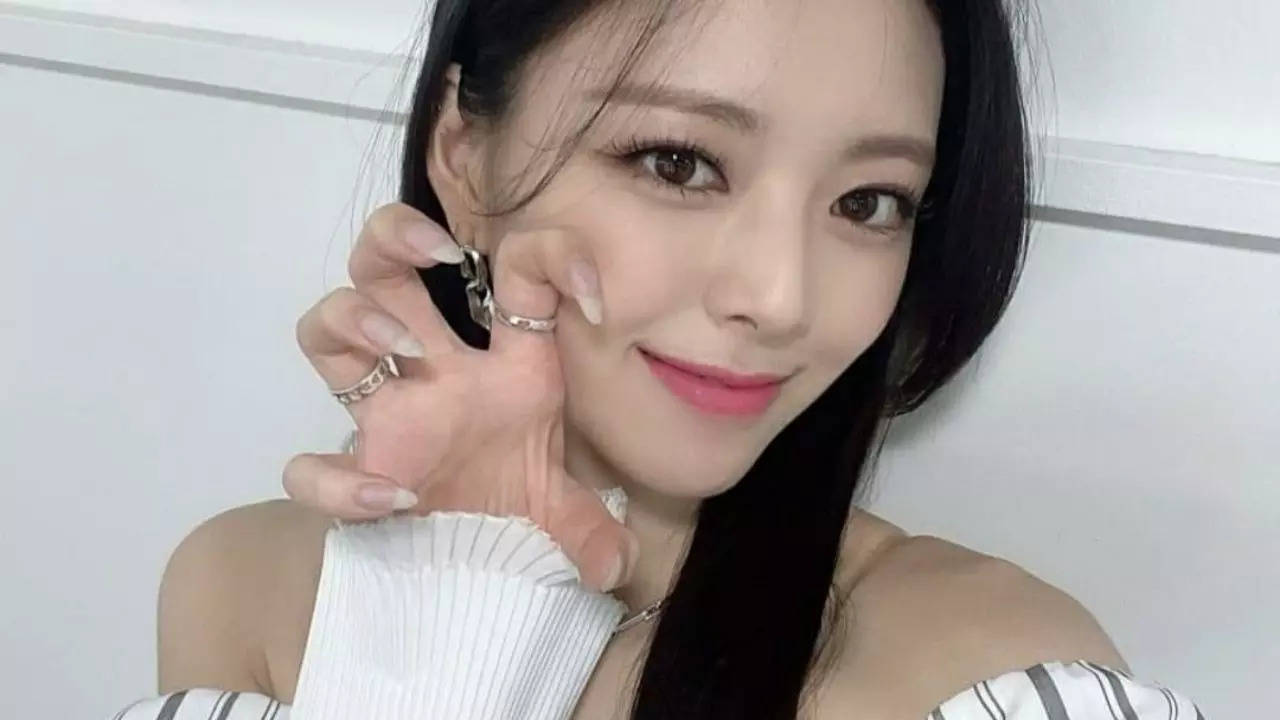 Itzy: Perfect nail trends to learn from Itzy's Yuna, Korean News | Zoom TV