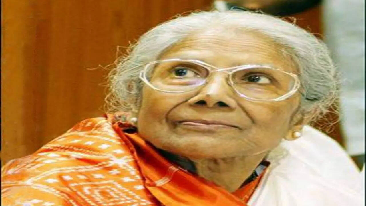 Singer Sandhya Mukhopadhyay is now 'stable'; hospital shares health