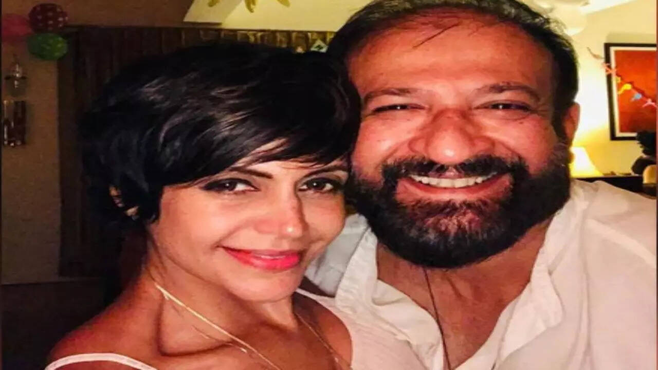 Mandira: On Valentine's Day, Mandira Bedi pens emotional note ...