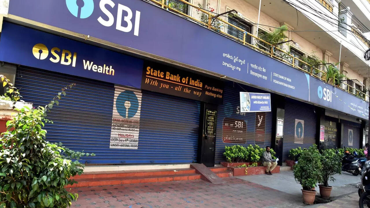 sbi stops handling trade with sanctioned russian entities