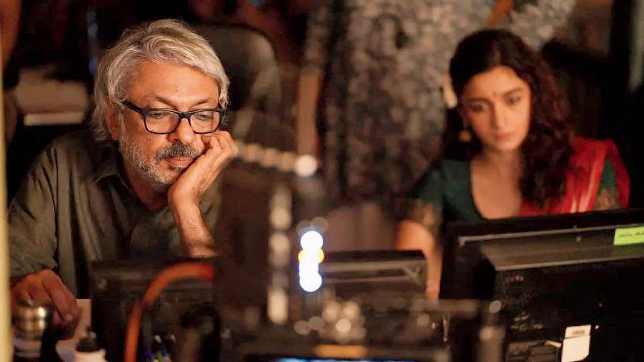 Alia: Sanjay Leela Bhansali shares 'strange incident' on Gangubai ...