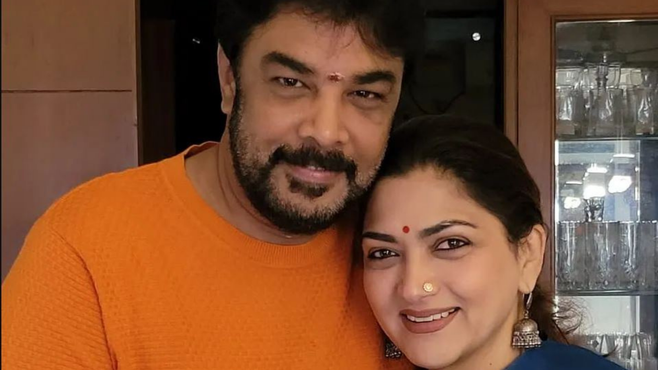 Khushbu: Khushbu, Sundar C celebrate 22nd wedding anniversary, celebs ...