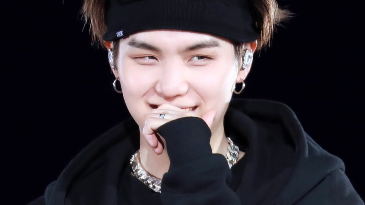 Suga requests ARMY to follow the 'no cheering' rule; puts out a ...
