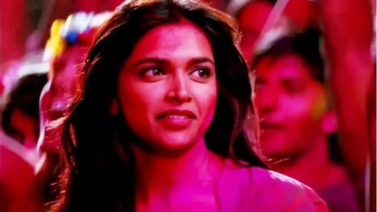 How to remove holi colour from face, clothes, nails, hands, Beauty News