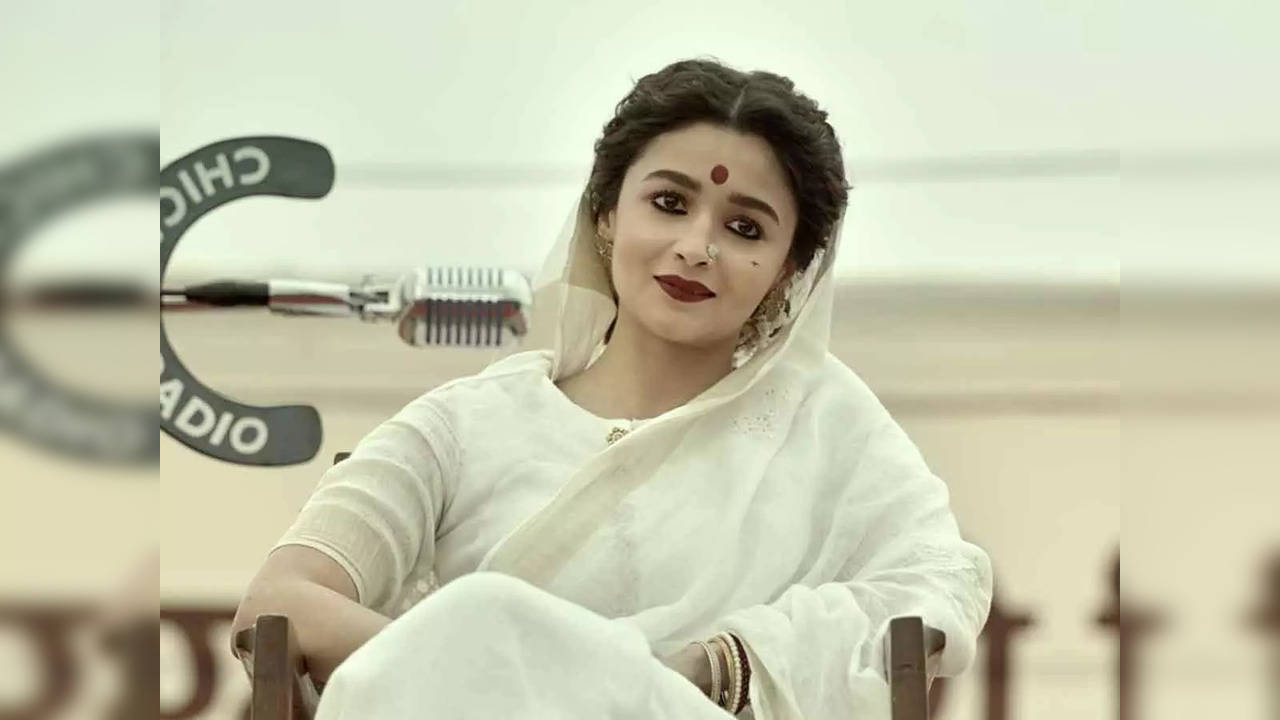 Gangubai Kathiawadi Movie Review: Should You Watch It? - HELLO! India