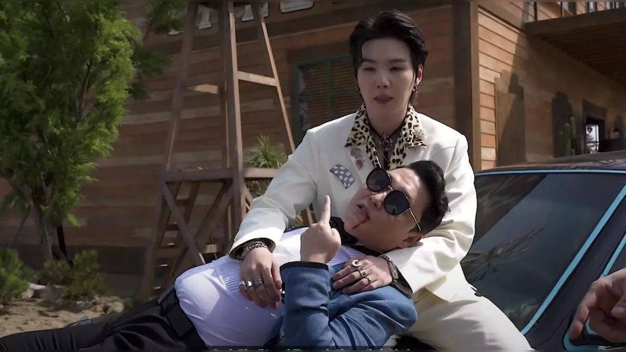 BTS' Suga slaps PSY multiple times in the new behind-the-scenes footage ...