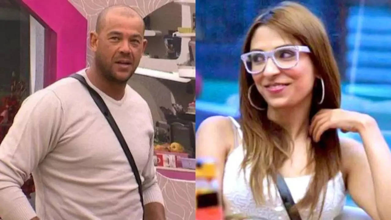 When Australian cricketer Andrew Symonds proposed to Pooja Misrra on Bigg Boss 5: 'Chand mera dil...'