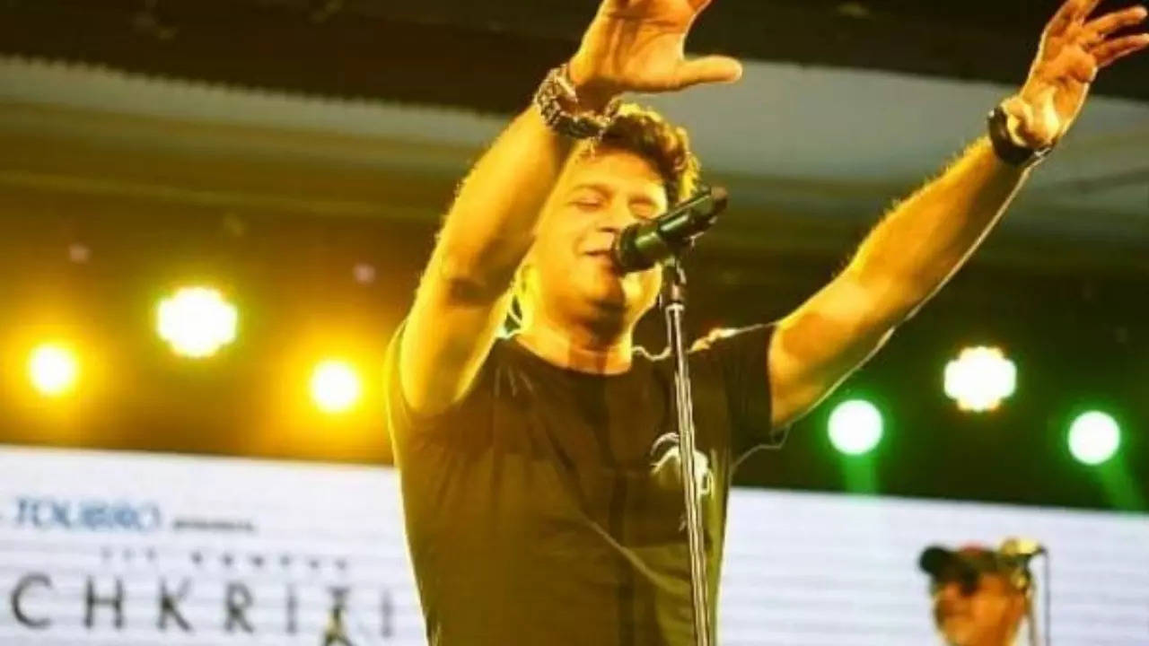 Krishnakumar Kunnath: KK's last song on stage during Kolkata concert was  iconic 'Pal'; watch video here, Celebrity News | Zoom TV