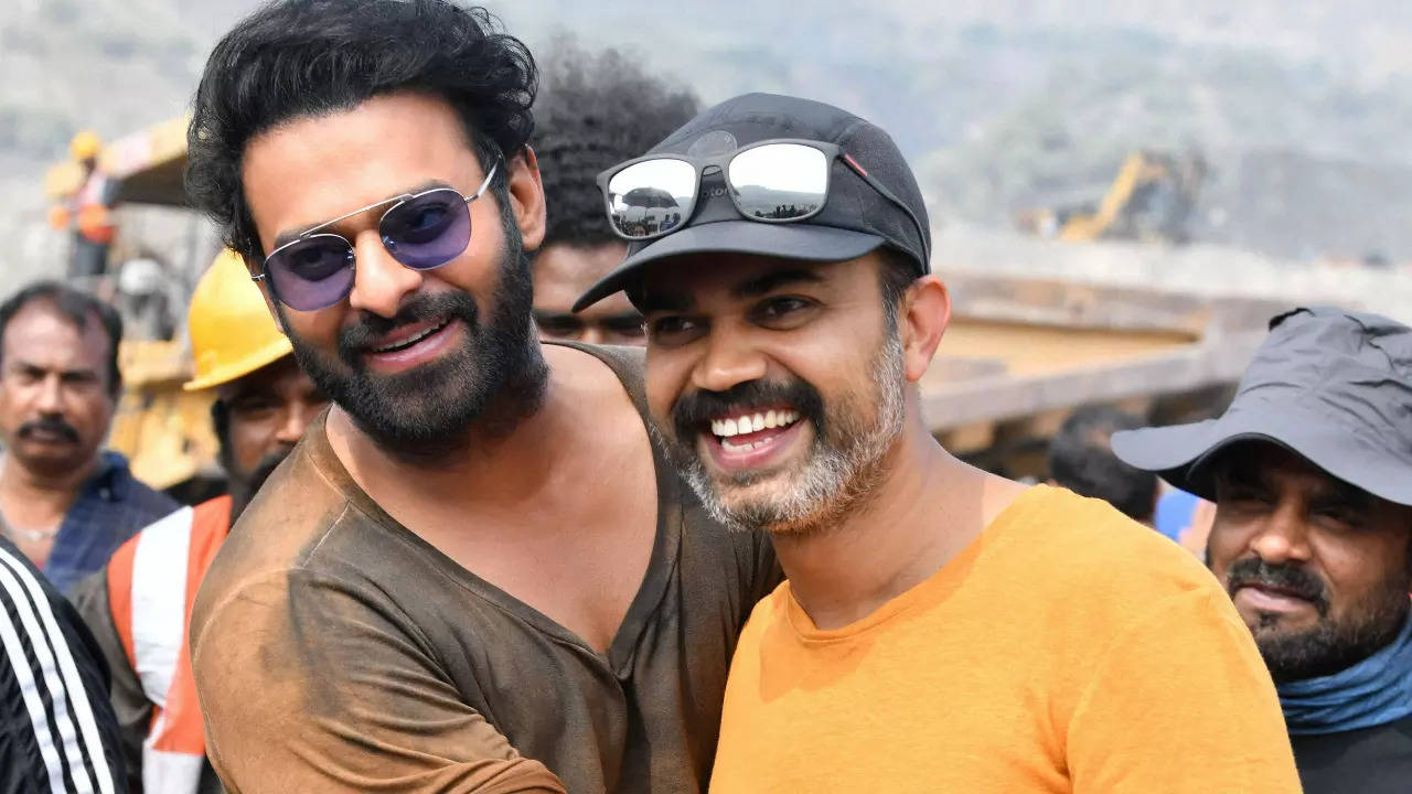 Prabhas Shares Unseen Pic From Sets Of Salaar To Wish Director ...