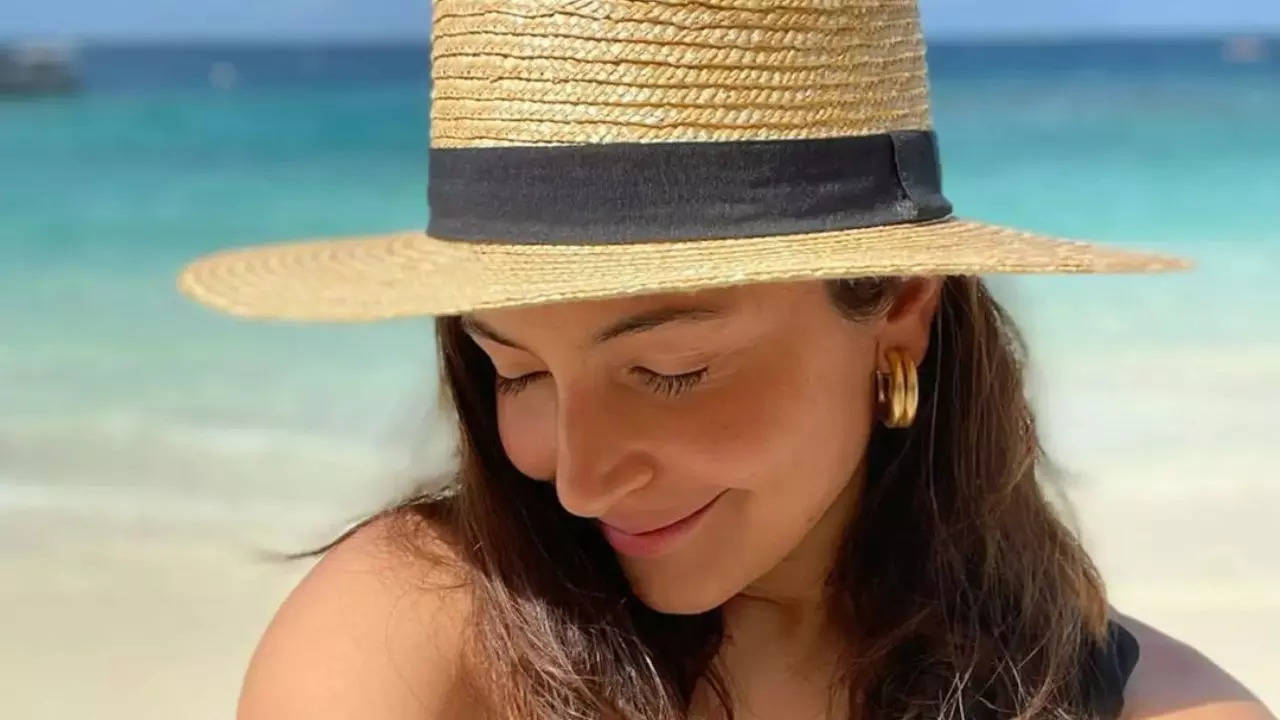 Anushka Sharma shares new photos from her vacay