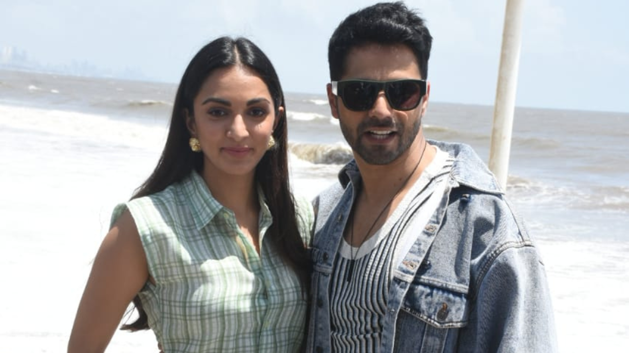 Kiara Advani with Varun Dhawan 